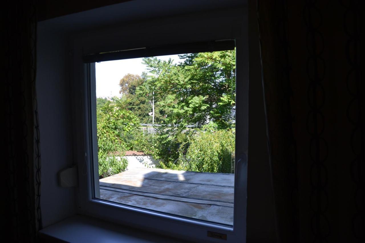 Pension U Akatu Praag Buitenkant foto