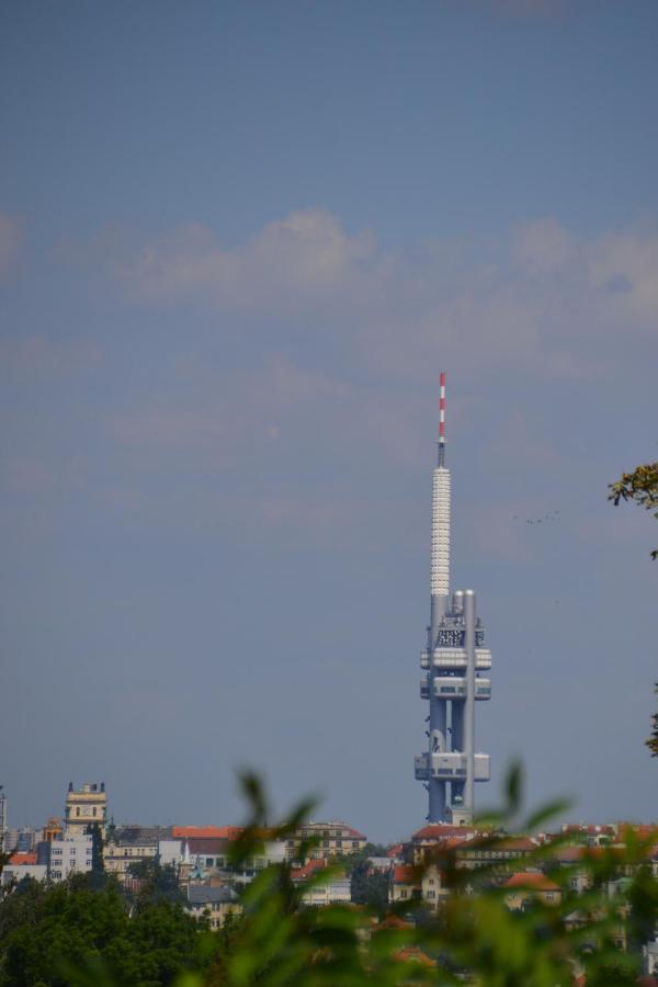Pension U Akatu Praag Buitenkant foto