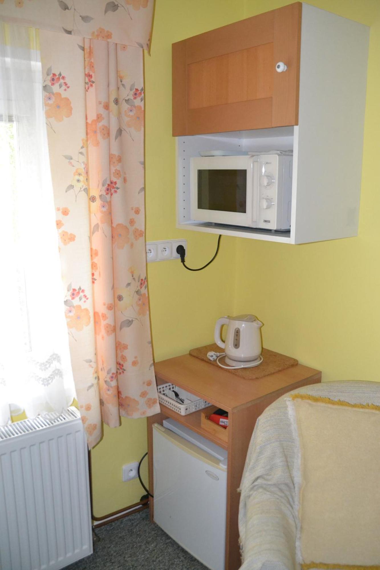Pension U Akatu Praag Buitenkant foto