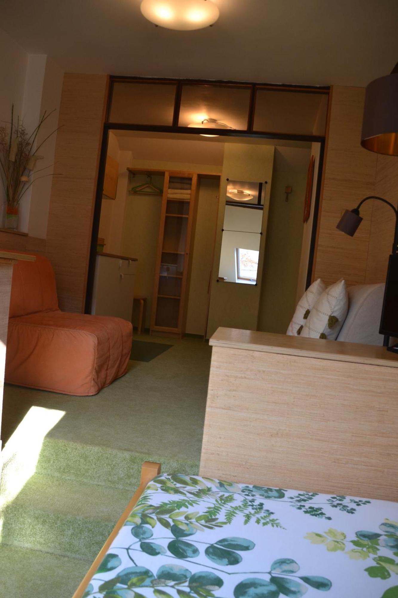 Pension U Akatu Praag Buitenkant foto