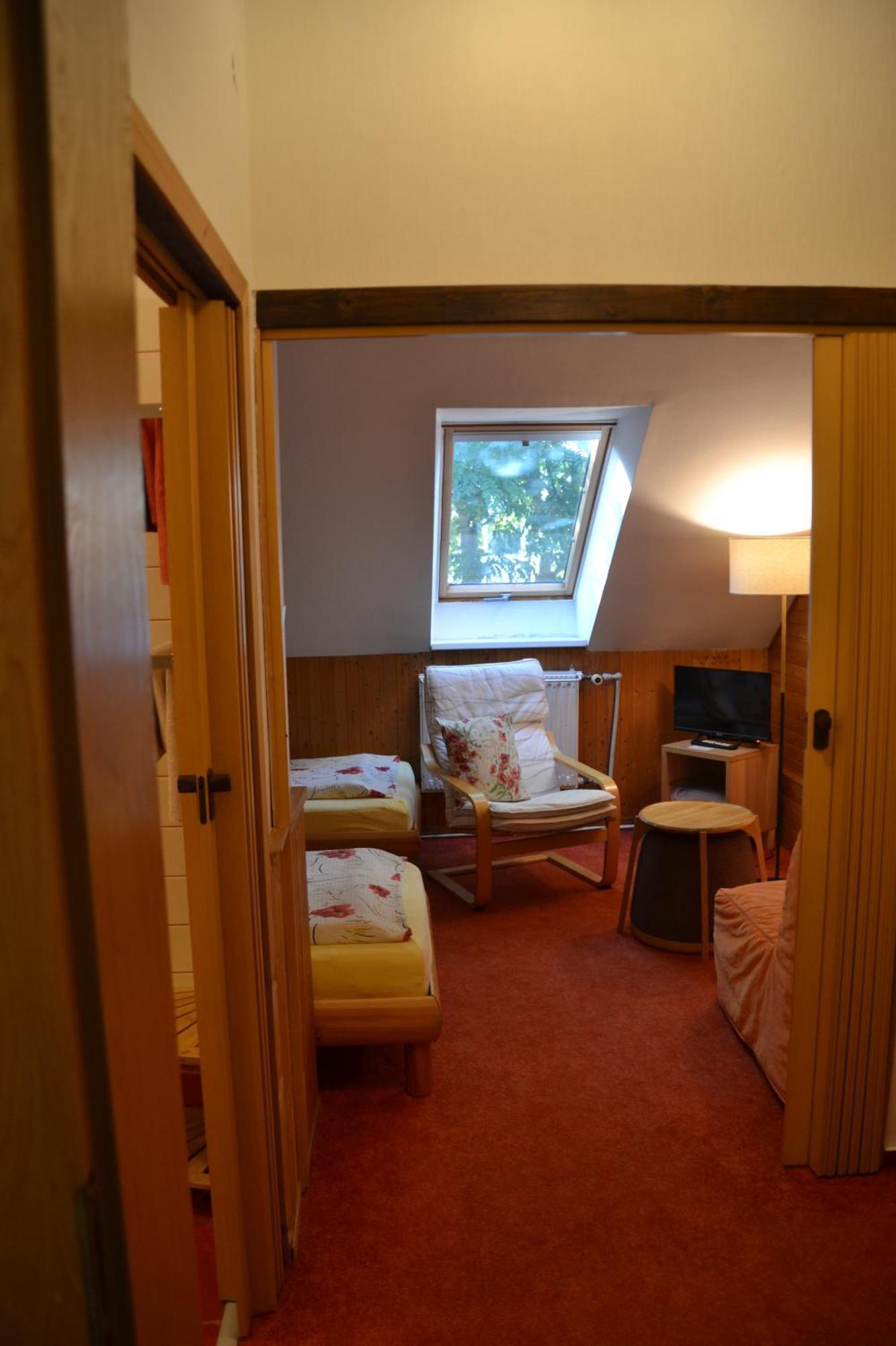 Pension U Akatu Praag Buitenkant foto